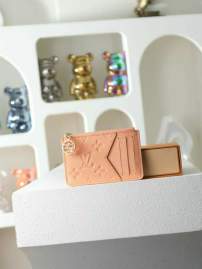 Picture of Louis Vuitton Wallets _SKUfw240693520fw
